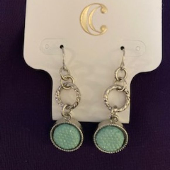 Charming Charlie Mint Sea Foam Silver Plate Pre Layered Chain Necklace Set - Picture 3 of 8